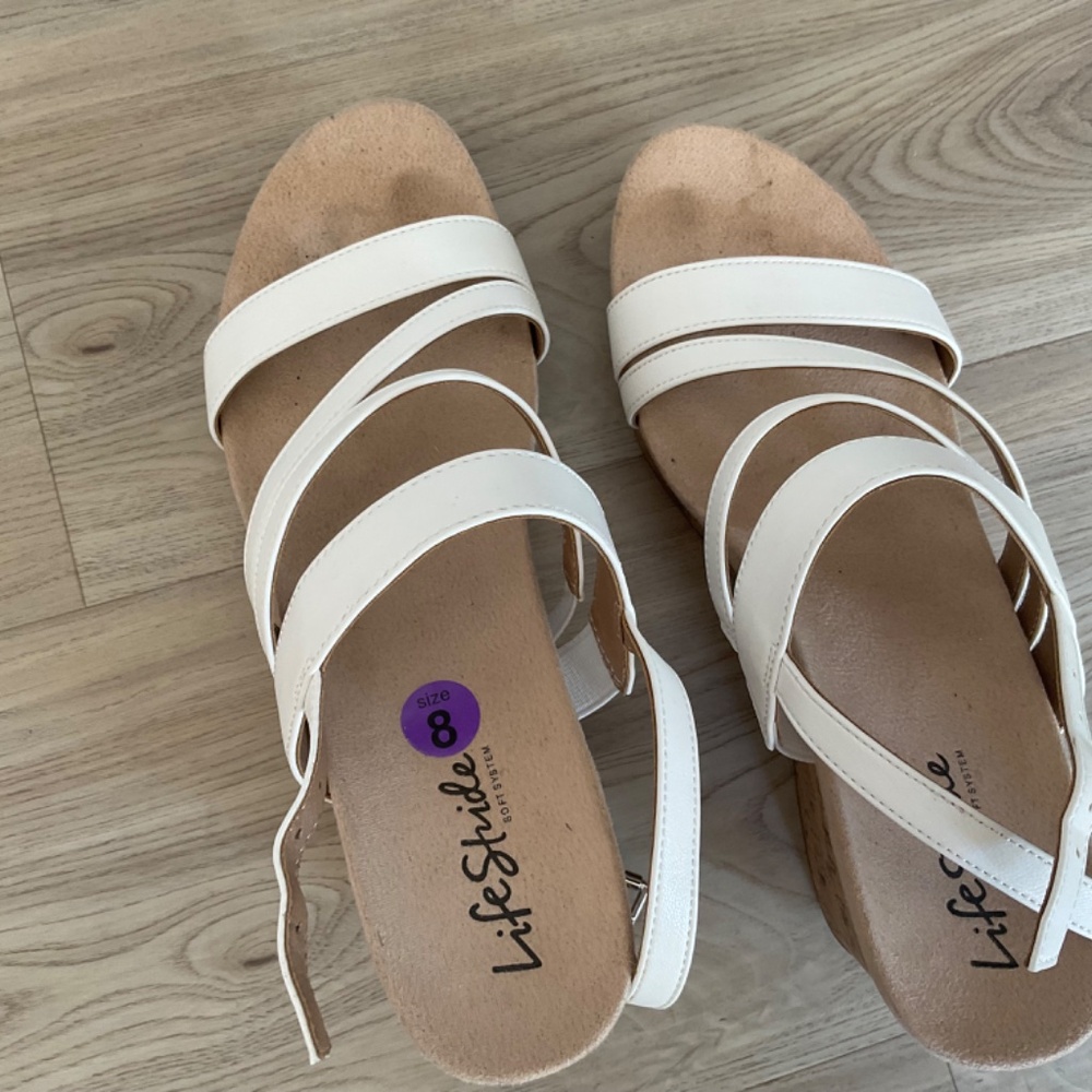 Life Stride Soft System sandals, white, buckle, wedge - Picture 6 of 12